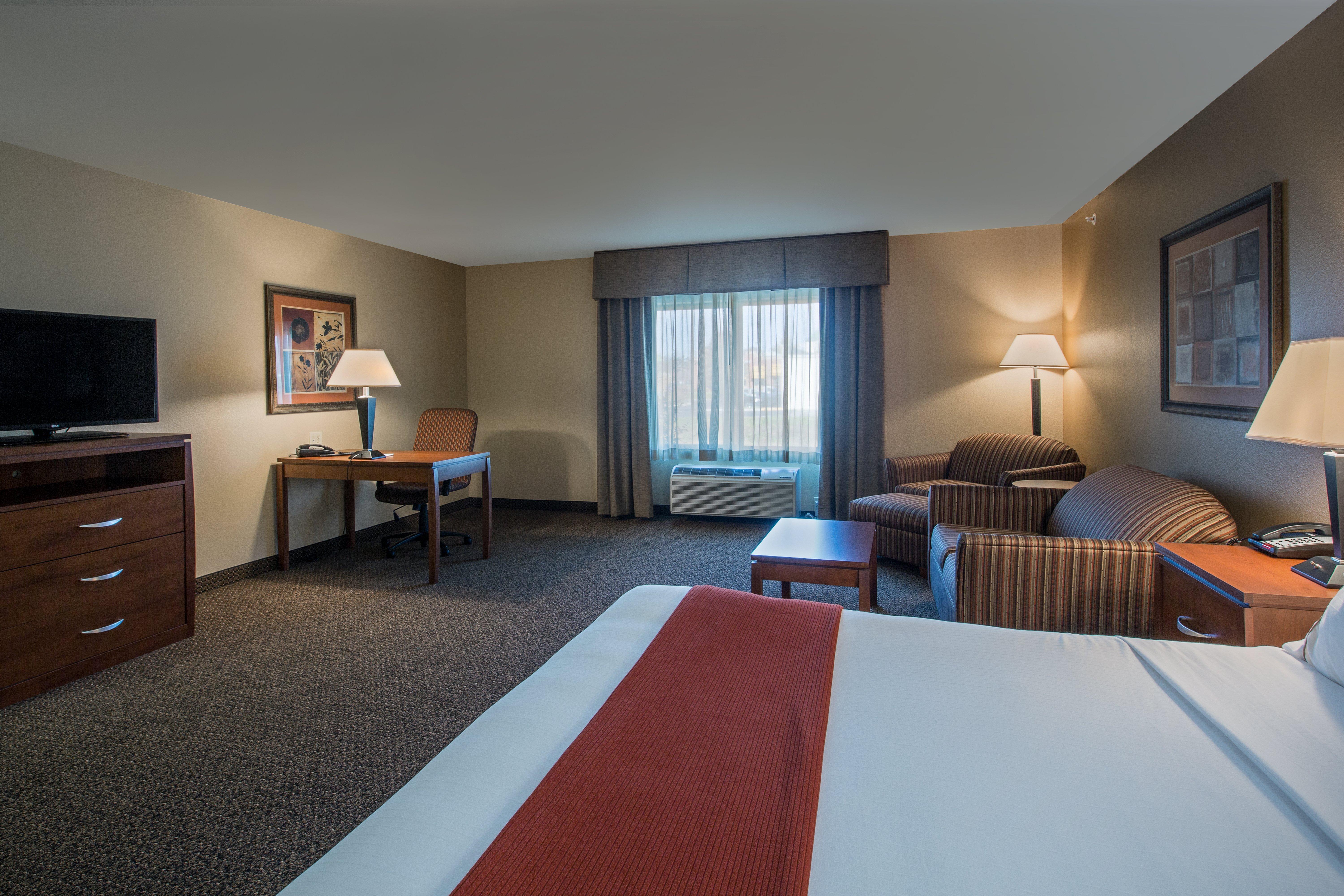 Holiday Inn Express Hotel & Suites Lewisburg By Ihg Exterior photo